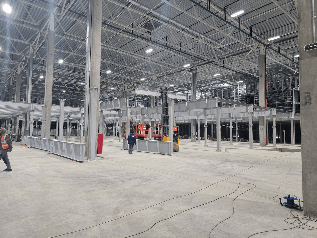 Поставка металлоконструкций для мезонина РЦ OZON, Пермь